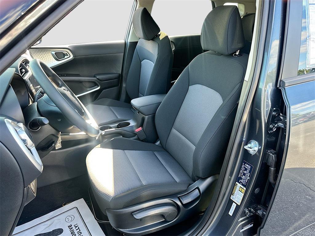 new 2025 Kia Soul car, priced at $20,824