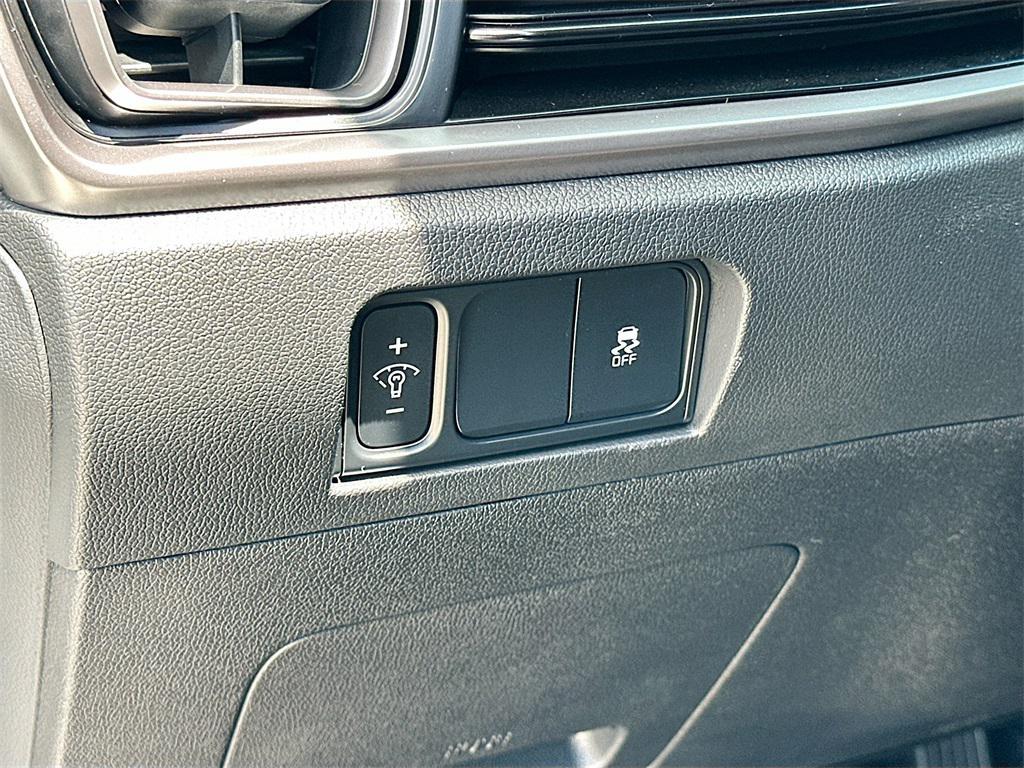 new 2026 Kia Sorento car, priced at $33,668