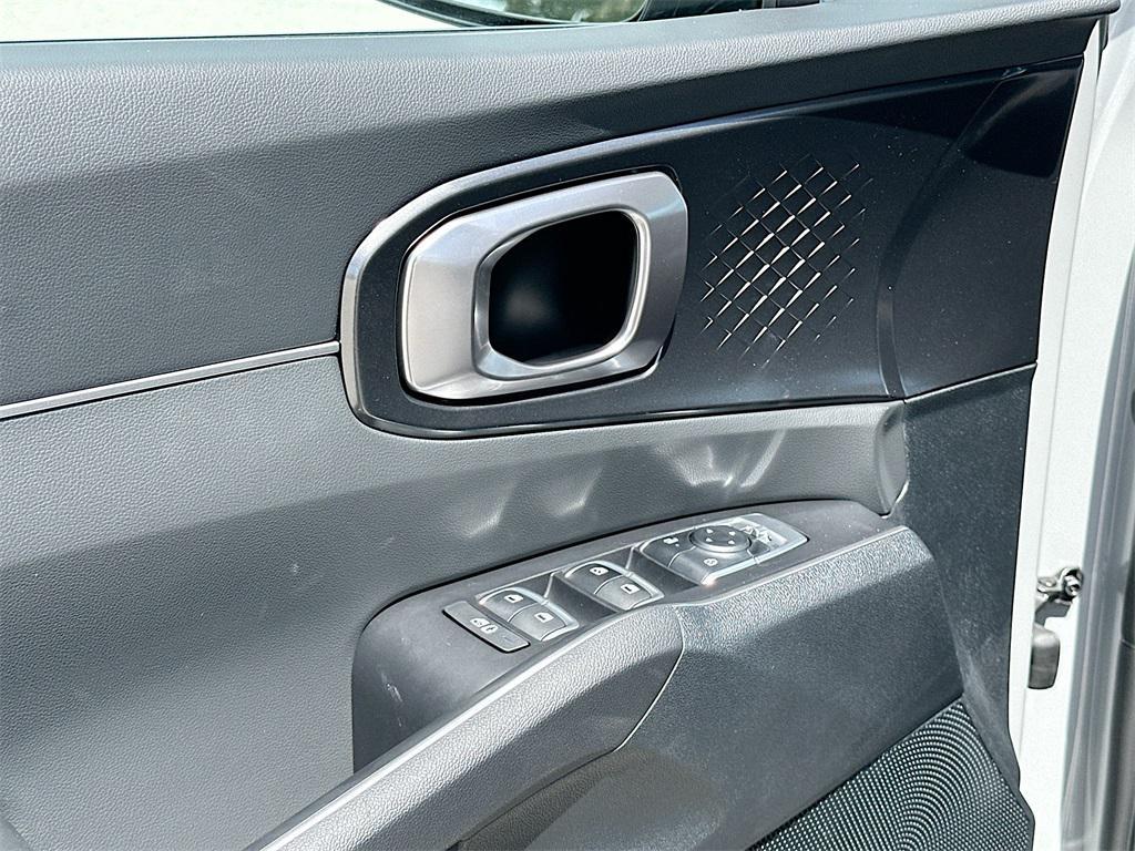 new 2026 Kia Sorento car, priced at $33,668