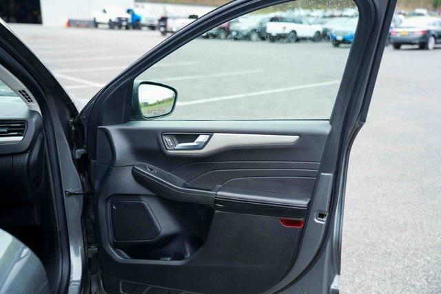 used 2022 Ford Escape car, priced at $23,276