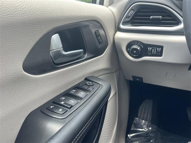used 2023 Chrysler Pacifica car, priced at $24,991