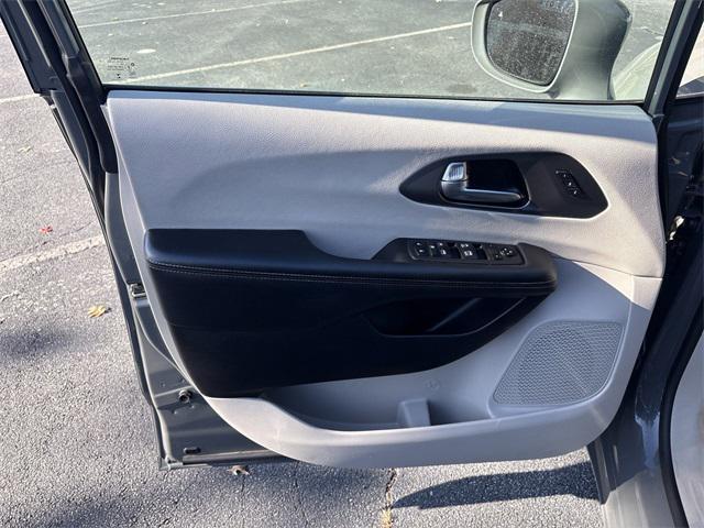 used 2022 Chrysler Pacifica car, priced at $19,991