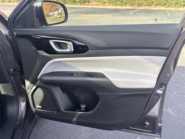 used 2022 Jeep Compass car, priced at $20,991