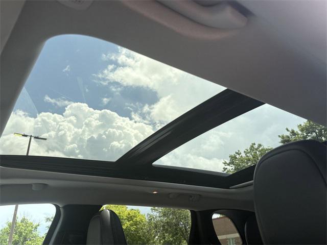 used 2020 Jeep Cherokee car, priced at $23,591