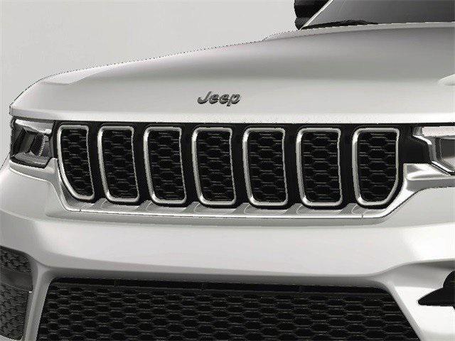 new 2025 Jeep Grand Cherokee car, priced at $33,855