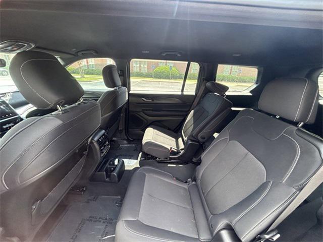 new 2024 Jeep Grand Cherokee L car
