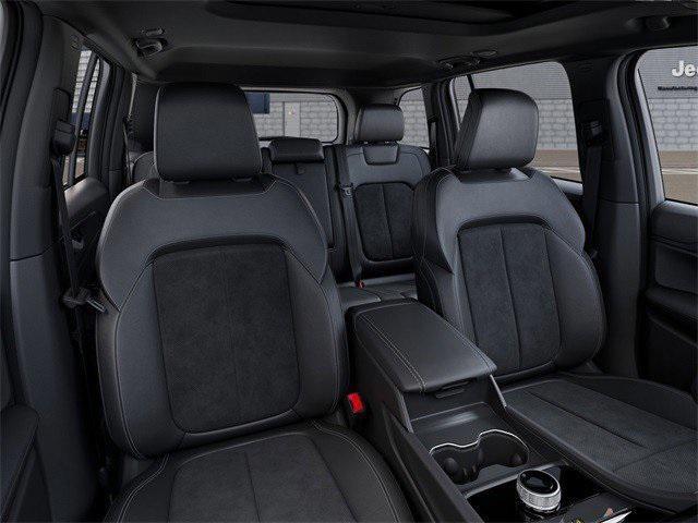 new 2025 Jeep Grand Cherokee car, priced at $41,688