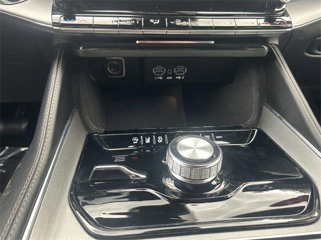 used 2024 Jeep Wagoneer car, priced at $50,991