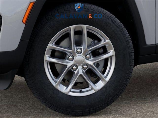 new 2025 Jeep Grand Cherokee car, priced at $37,906