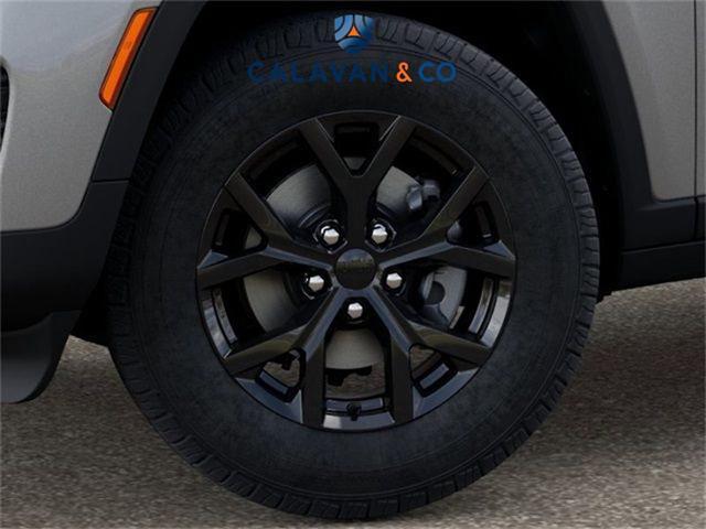 new 2025 Jeep Grand Cherokee car, priced at $37,994