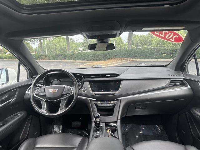 used 2022 Cadillac XT5 car, priced at $28,591