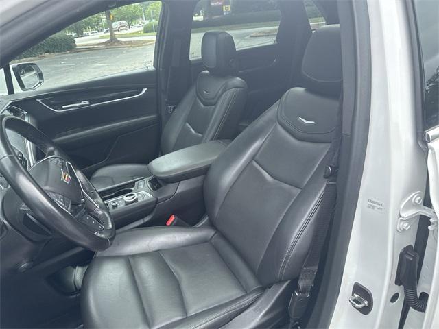 used 2022 Cadillac XT5 car, priced at $28,591