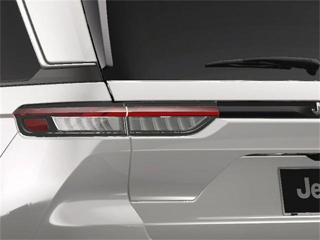 new 2025 Jeep Grand Cherokee car, priced at $37,336