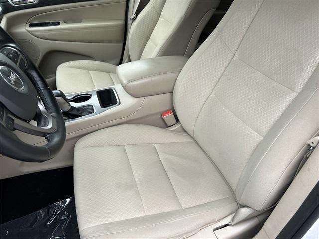 used 2022 Jeep Grand Cherokee car, priced at $24,399