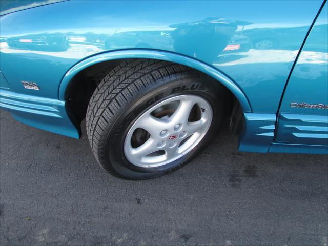 used 1993 Oldsmobile Cutlass Supreme car, priced at $7,999