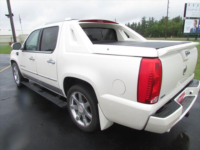 used 2011 Cadillac Escalade EXT car, priced at $14,999