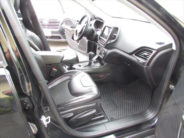 used 2020 Jeep Cherokee car, priced at $18,999