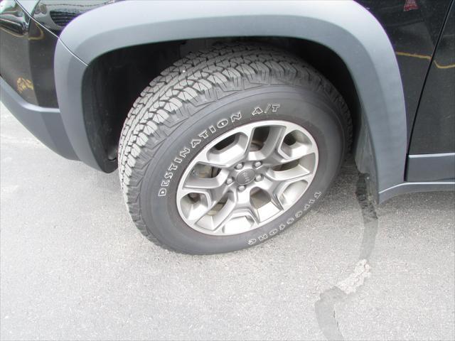 used 2020 Jeep Cherokee car, priced at $18,999