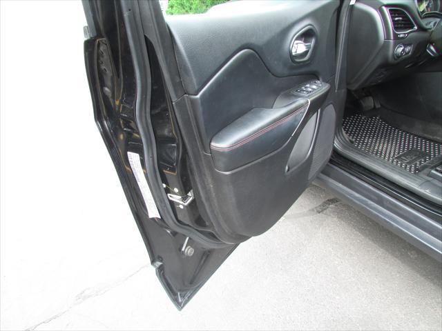 used 2020 Jeep Cherokee car, priced at $18,999