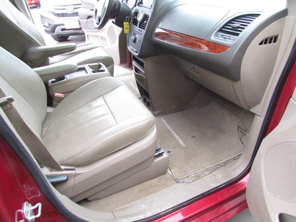 used 2014 Chrysler Town & Country car, priced at $6,499