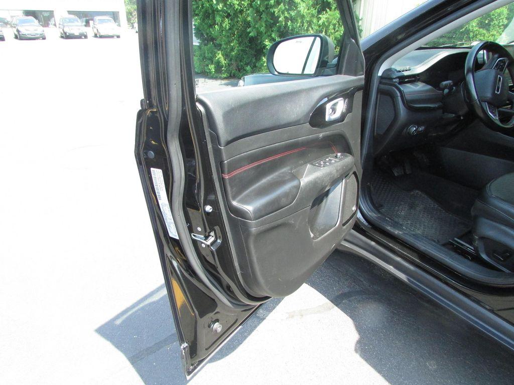 used 2022 Jeep Compass car, priced at $23,999