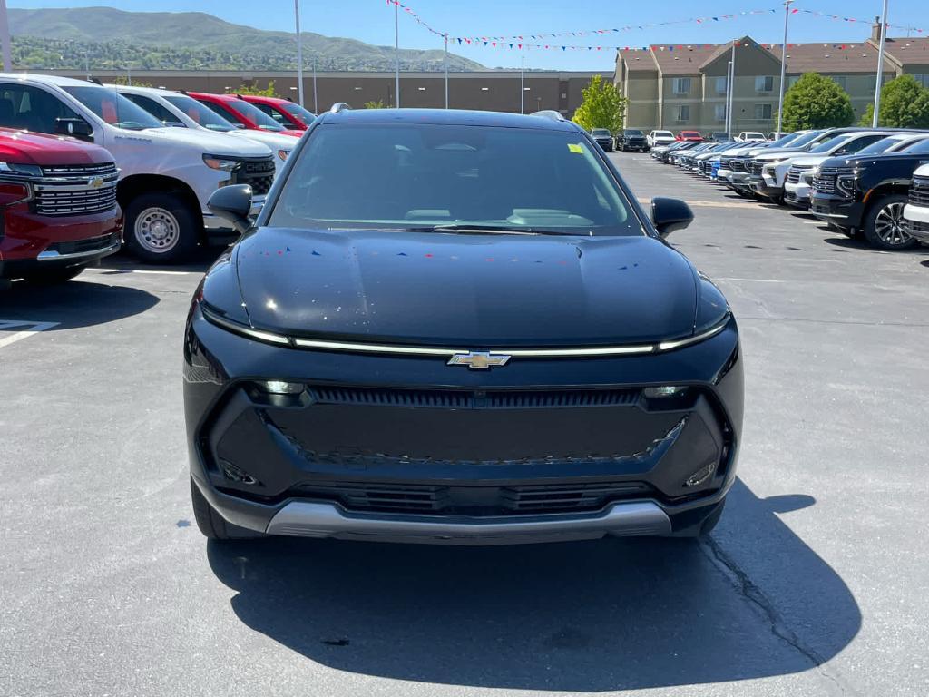 new 2025 Chevrolet Equinox EV car, priced at $43,895