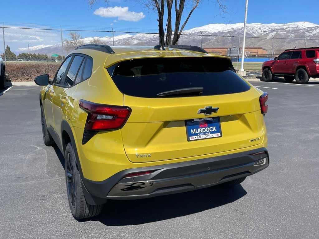 new 2025 Chevrolet Trax car, priced at $26,735