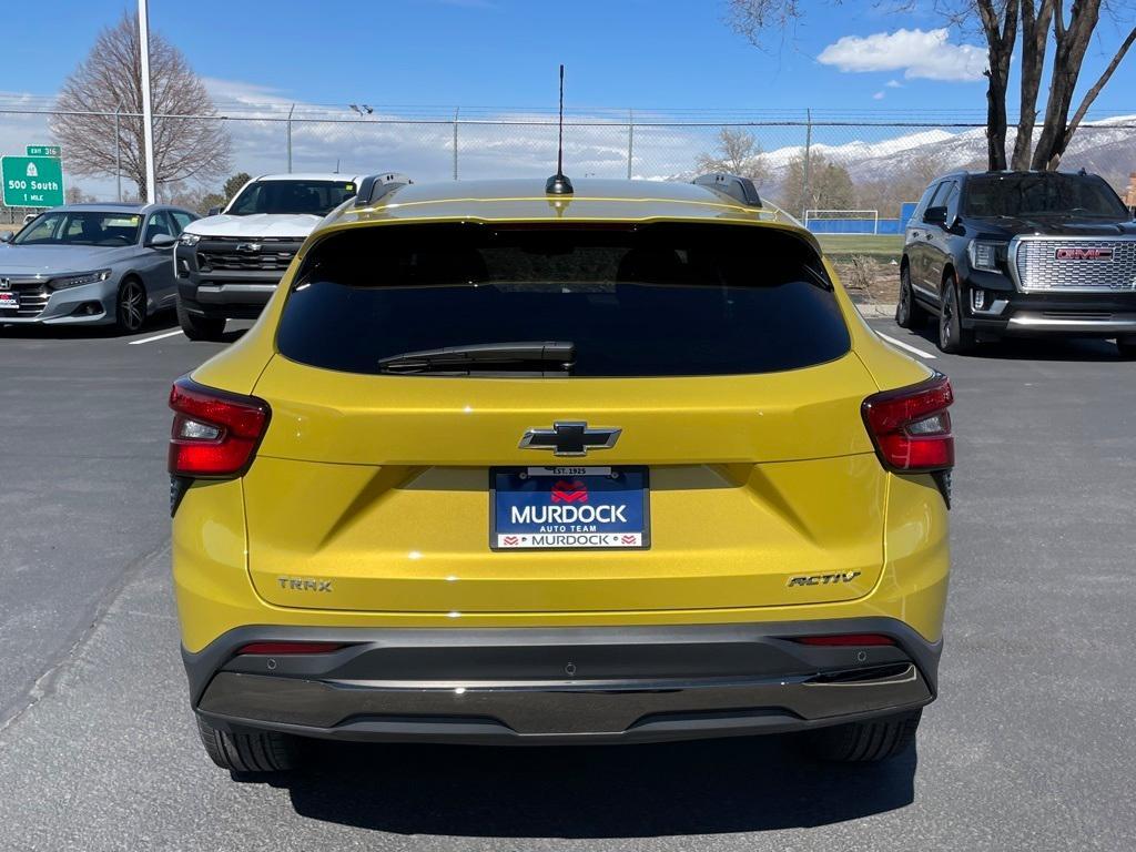 new 2025 Chevrolet Trax car, priced at $27,235