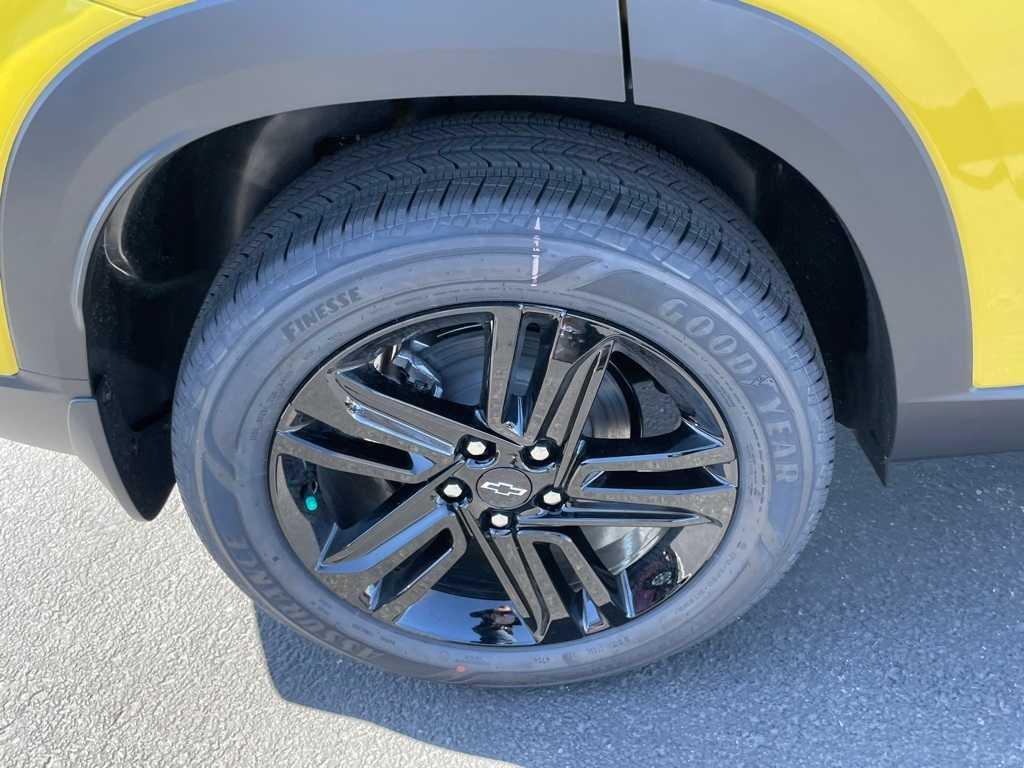 new 2025 Chevrolet Trax car, priced at $26,735