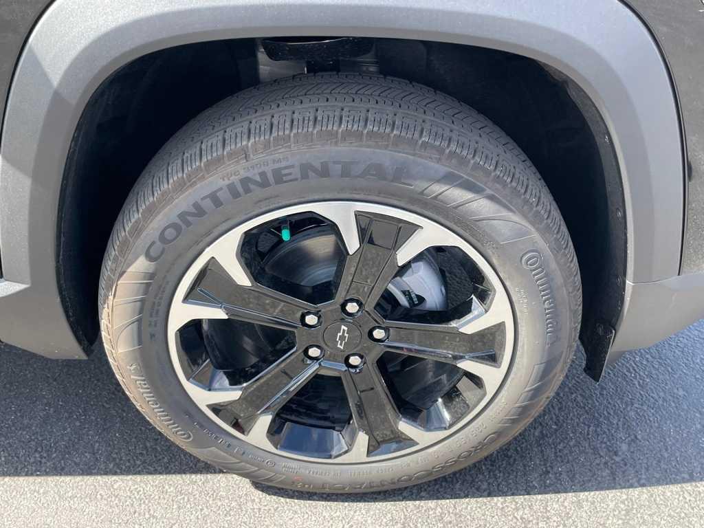 new 2025 Chevrolet Equinox car, priced at $33,575