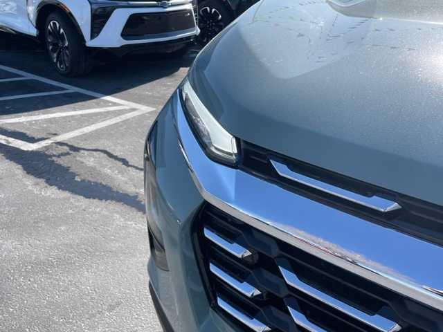 new 2025 Chevrolet Equinox car, priced at $33,130