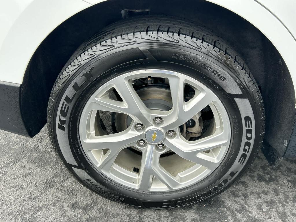 used 2020 Chevrolet Equinox car, priced at $17,907