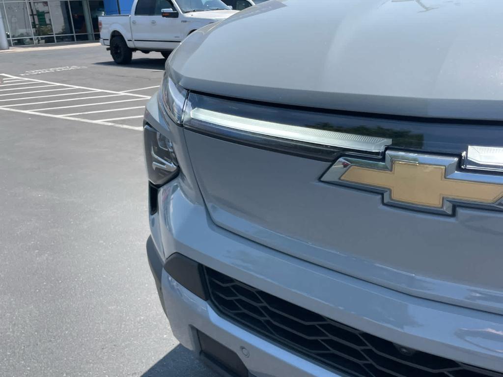 new 2026 Chevrolet Silverado EV car, priced at $69,195