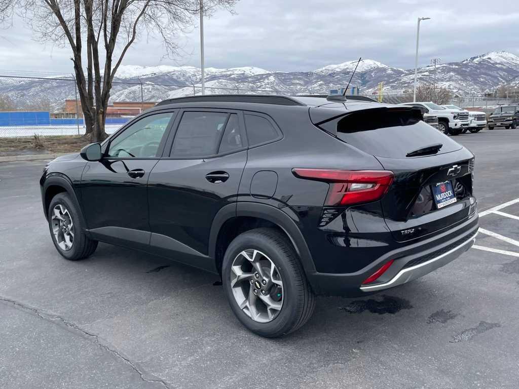 new 2025 Chevrolet Trax car, priced at $25,135