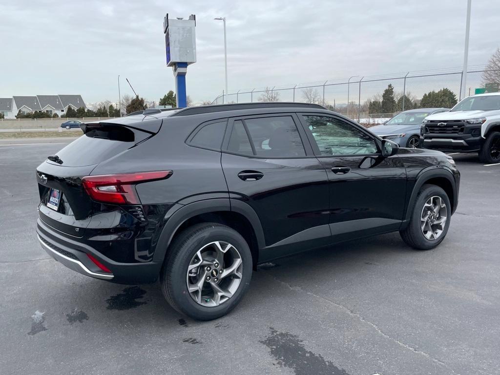 new 2025 Chevrolet Trax car, priced at $25,635