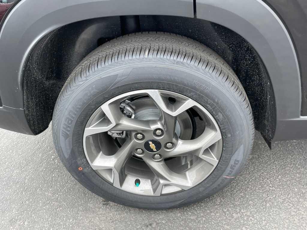 new 2025 Chevrolet Trax car, priced at $25,135