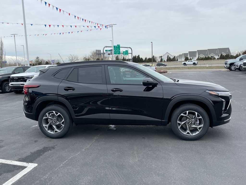 new 2025 Chevrolet Trax car, priced at $25,135
