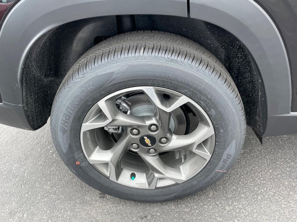new 2025 Chevrolet Trax car, priced at $25,635