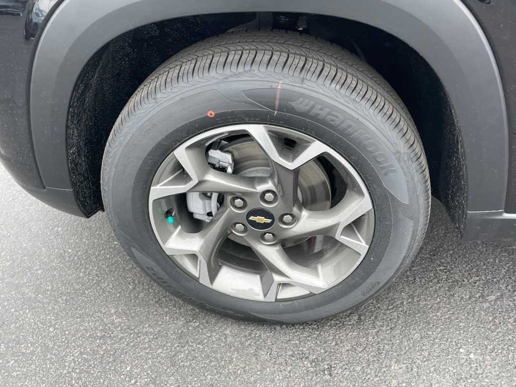 new 2025 Chevrolet Trax car, priced at $25,135