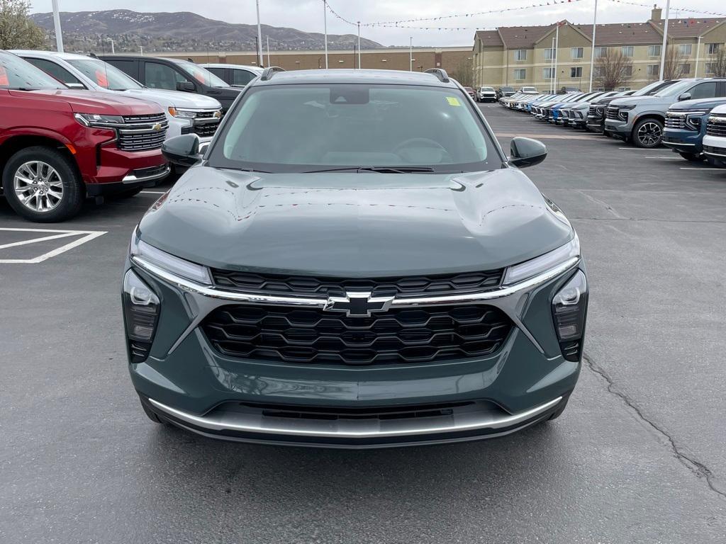 new 2025 Chevrolet Trax car, priced at $25,635