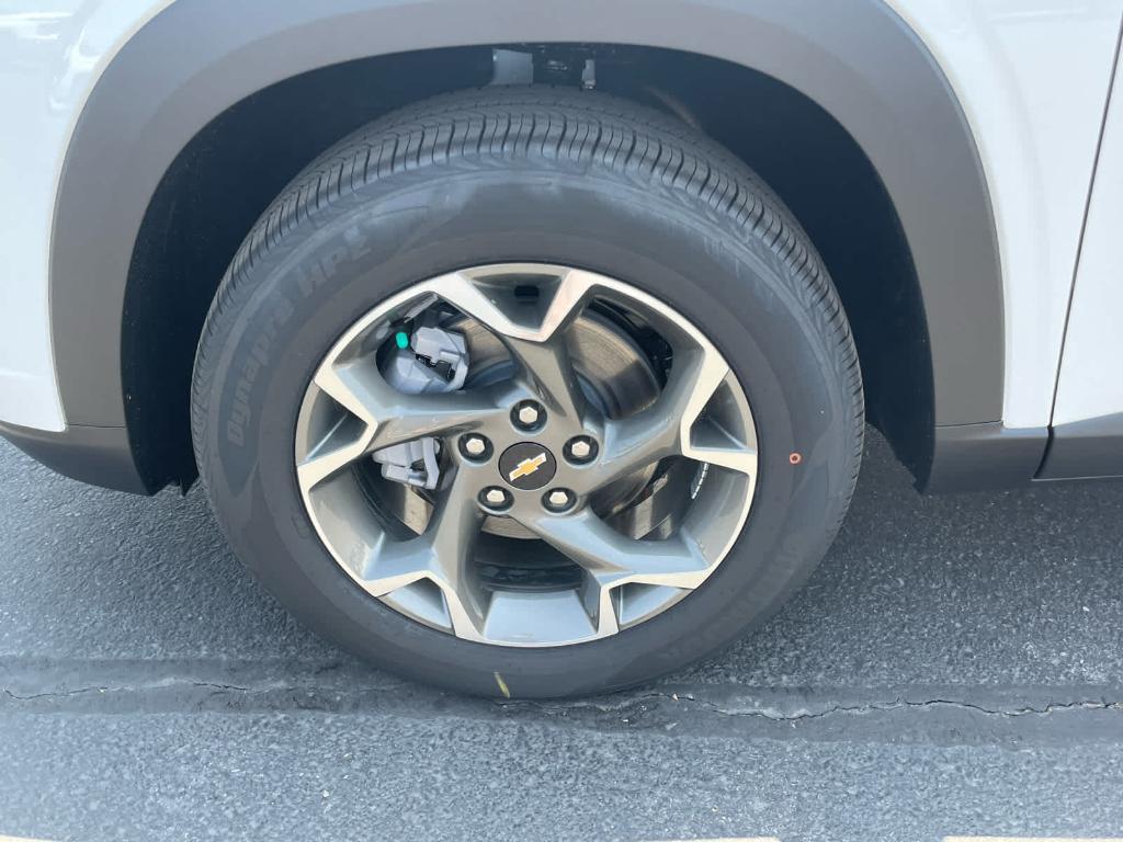 new 2025 Chevrolet Trax car