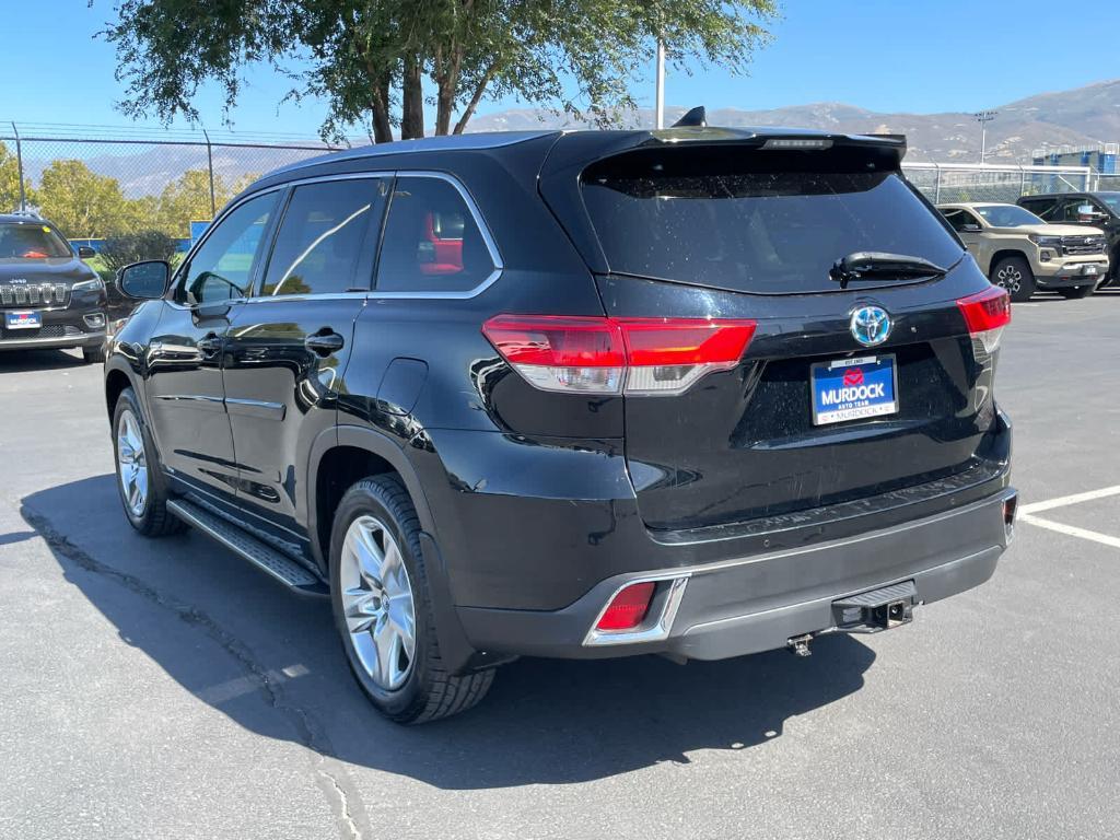 used 2017 Toyota Highlander Hybrid car, priced at $24,818