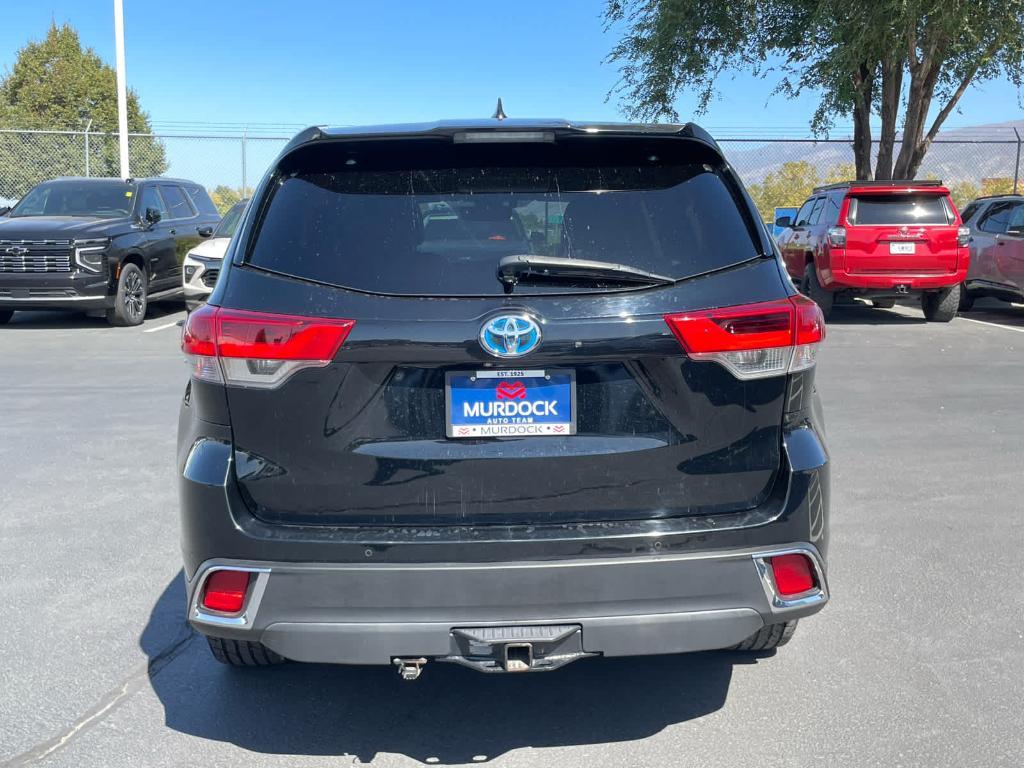 used 2017 Toyota Highlander Hybrid car, priced at $24,818