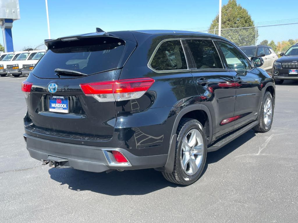 used 2017 Toyota Highlander Hybrid car, priced at $24,818