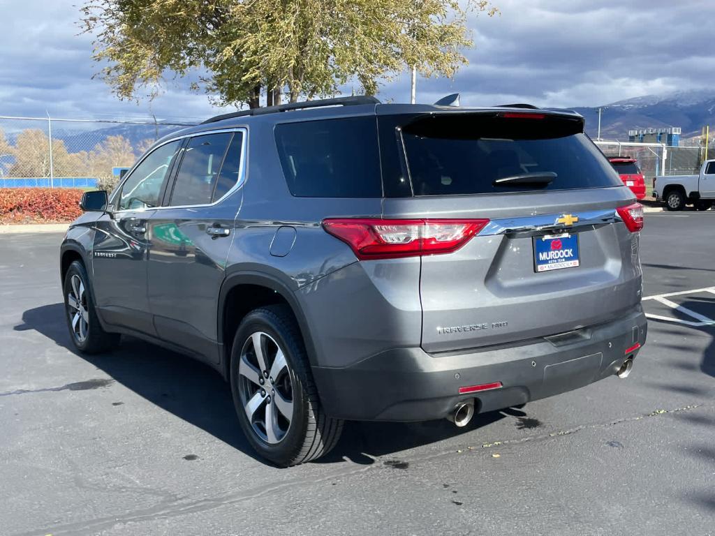 used 2021 Chevrolet Traverse car, priced at $23,900