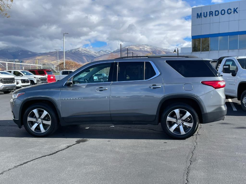 used 2021 Chevrolet Traverse car, priced at $23,900