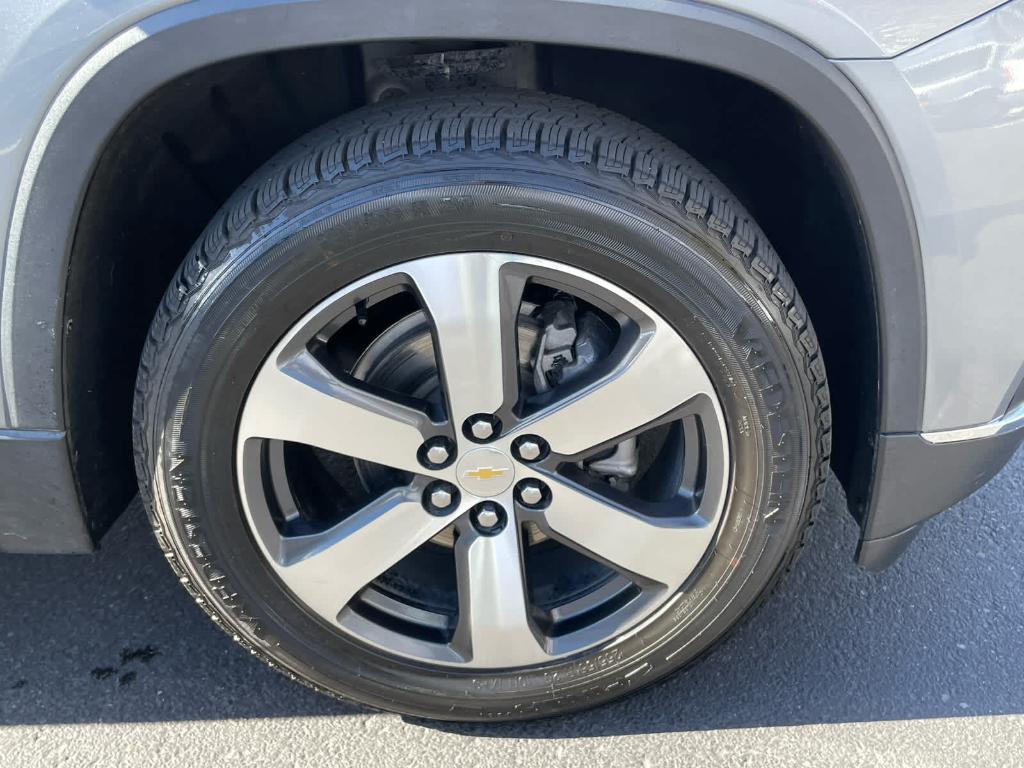 used 2021 Chevrolet Traverse car, priced at $23,900