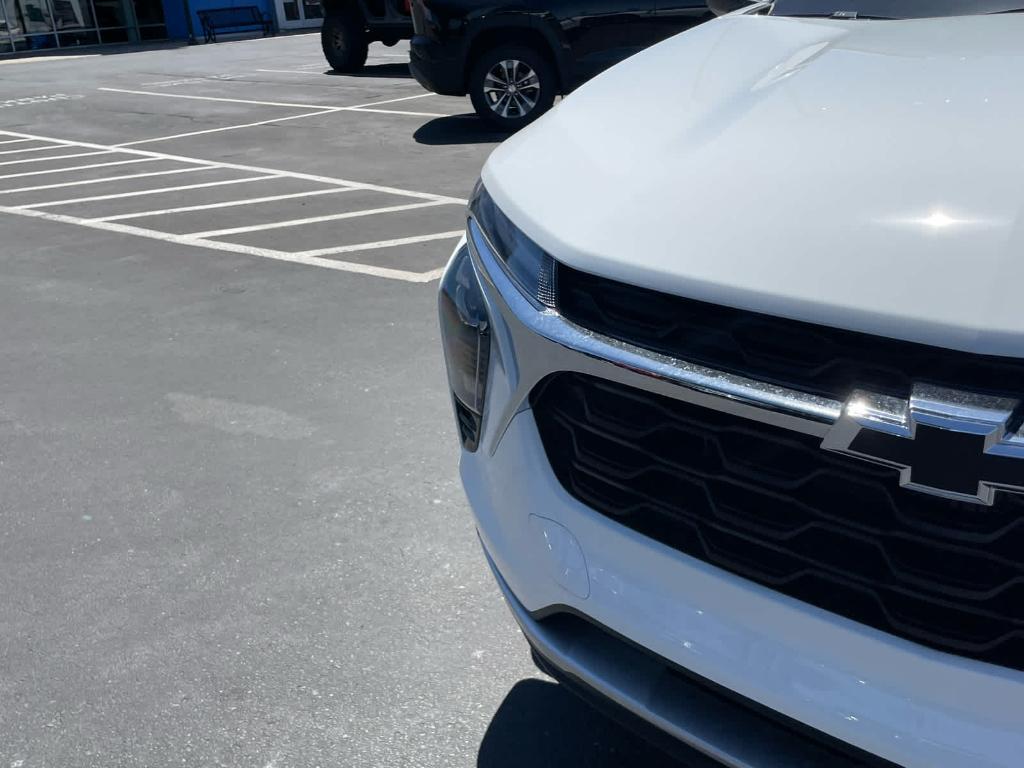 new 2025 Chevrolet Trax car, priced at $24,440