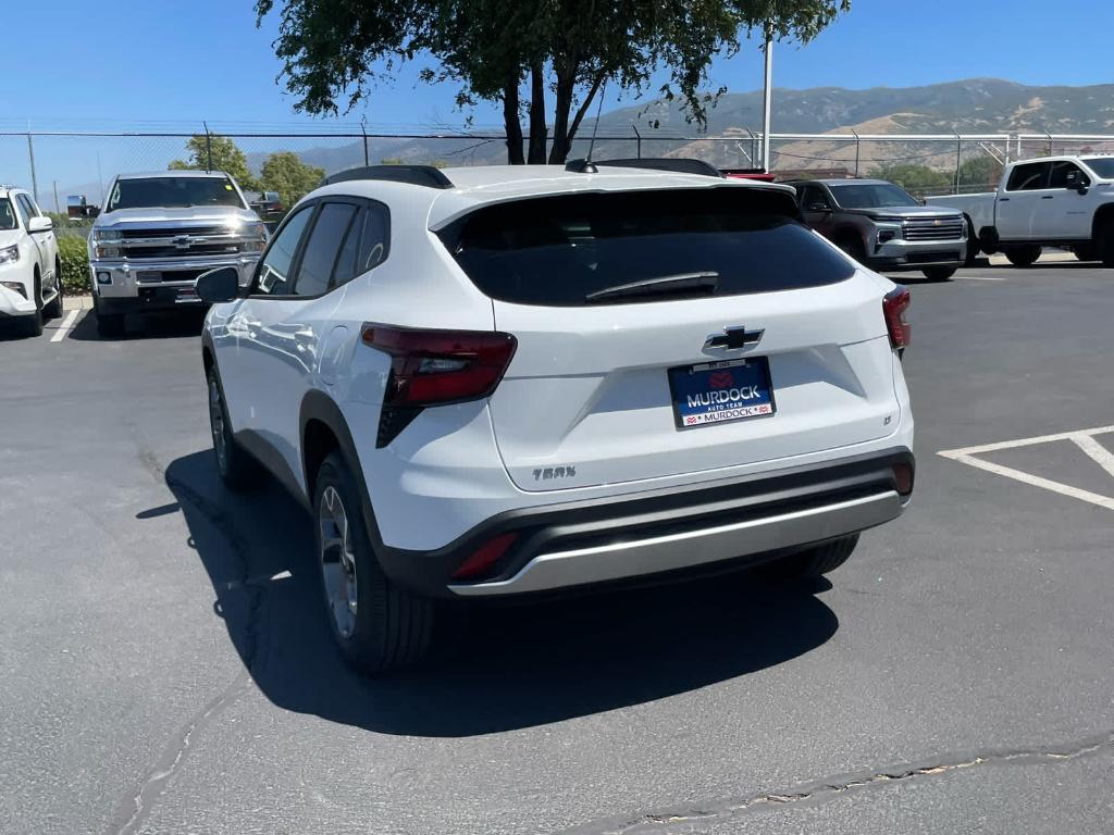 new 2025 Chevrolet Trax car, priced at $24,440