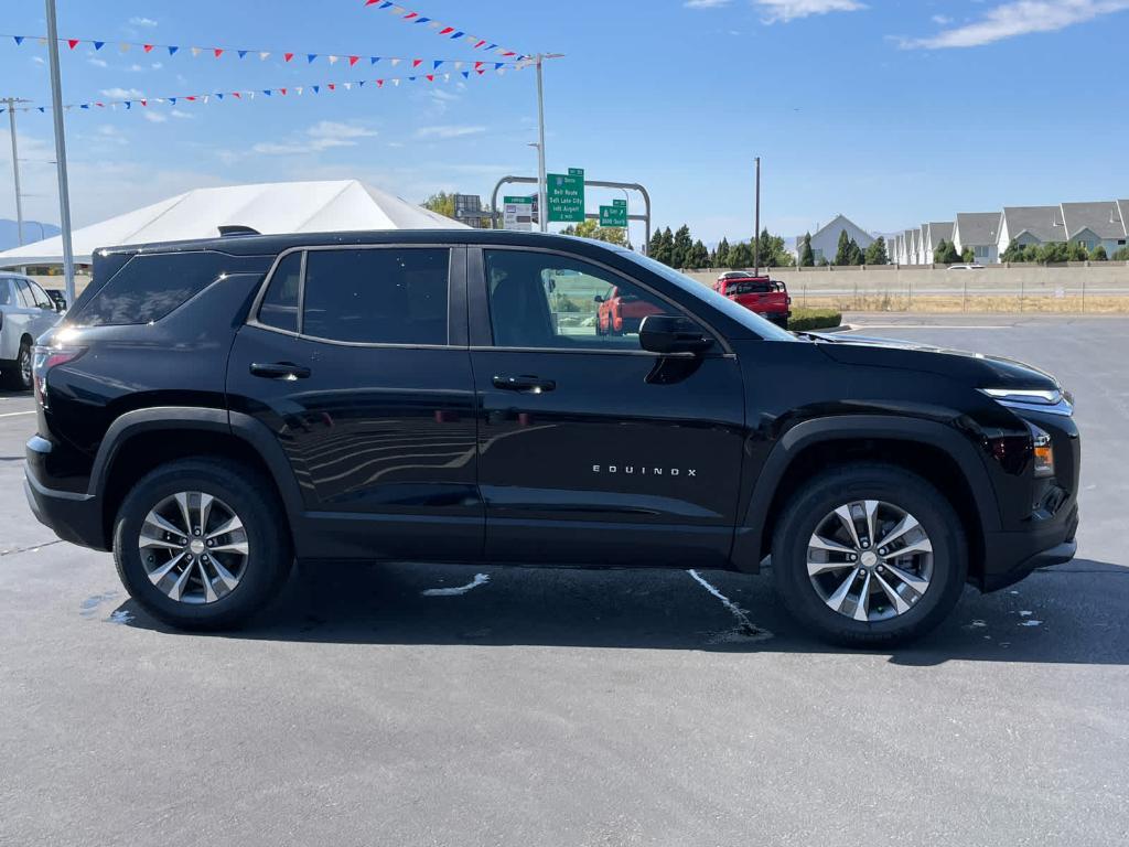 new 2026 Chevrolet Equinox car, priced at $31,570
